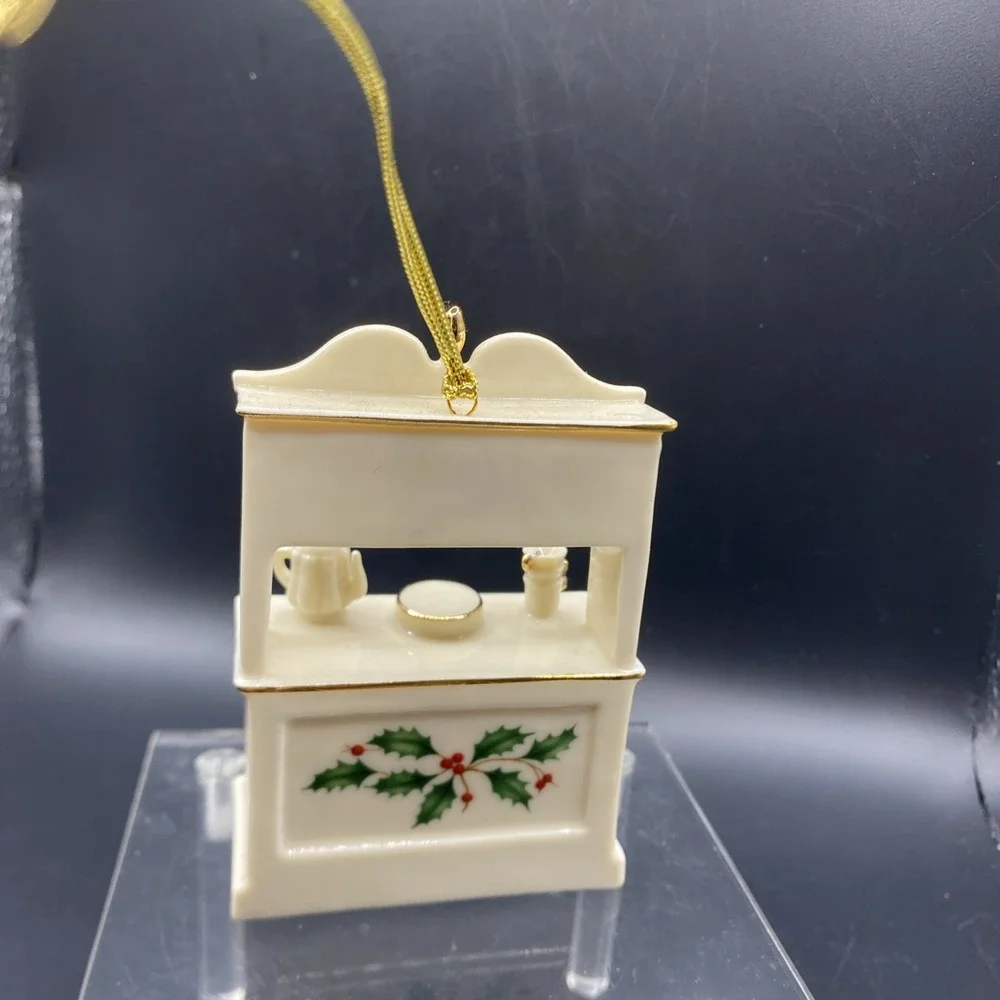 Lenox Holiday Home‎ Hutch Christmas Ornament in Original Box
